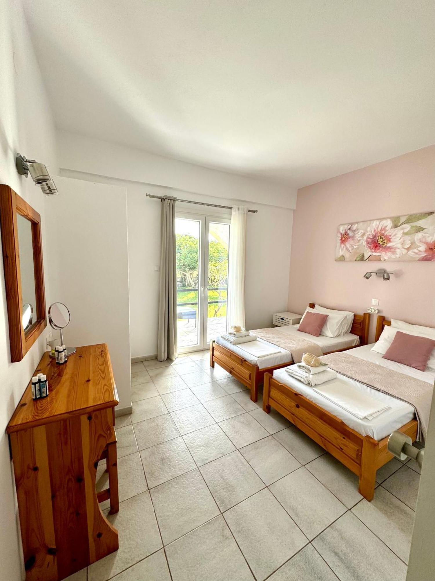 Sungate Villas Almiros Beach 외부 사진